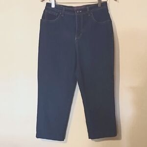 GLORIA VANDERBILT SHORTS PANT. GREAT CONDITION.